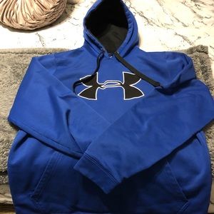 Medium men’s under armour sweatshirt
